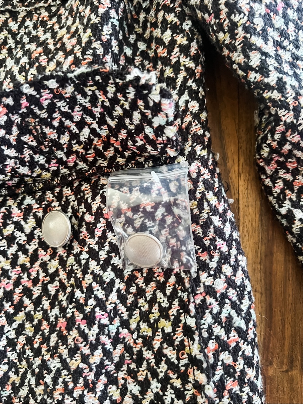 Neiman Marcus Boucle Tweed Jacket Black White M - Picture 11 of 12
